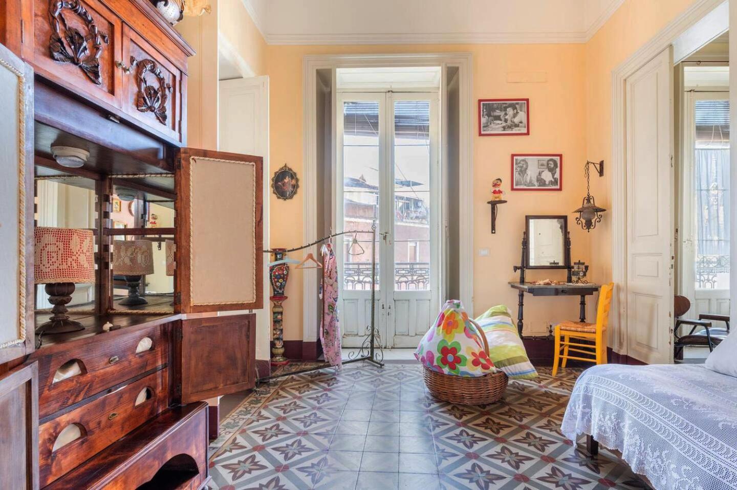 La Cot B&B Catania Bagian luar foto